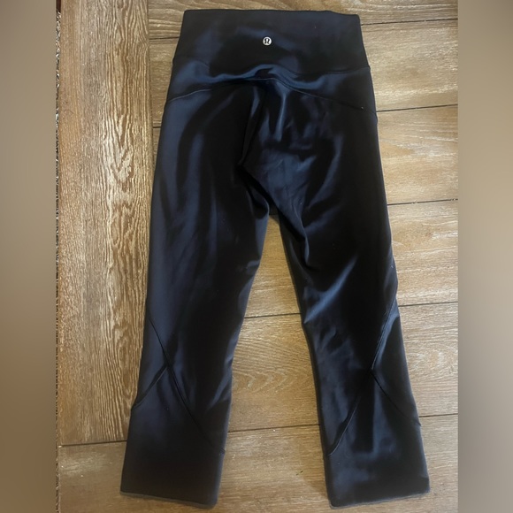 Lululemon Black Cropped Leggings - Picture 3 of 4